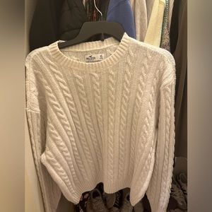 Cable knit  Hollister sweater in white